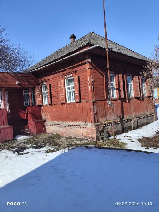 Продається дом не далеко від города