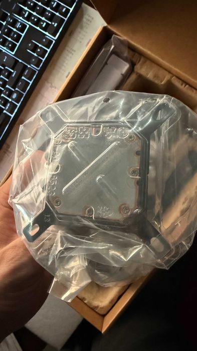 Watercooler Corsair iCUE H100i ELITE CAPELLIX XT NOVO64585939403265122