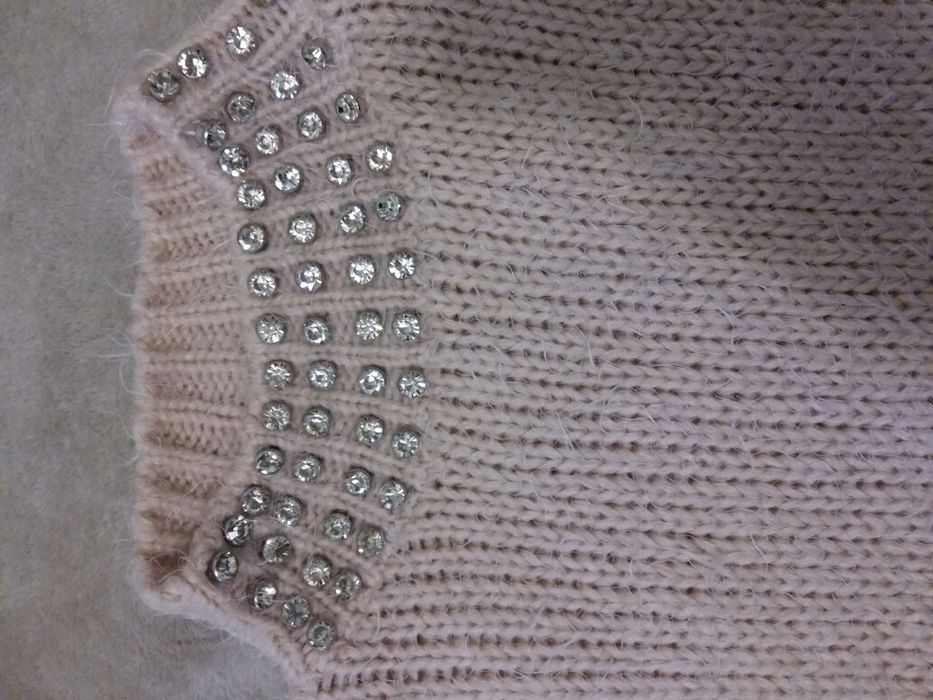 Sweter kryształy 38