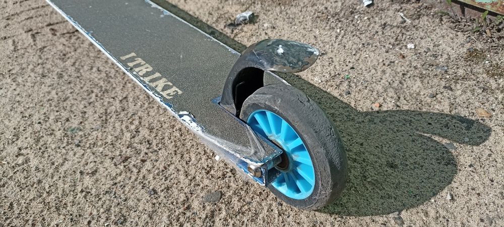 Продам трюковий самокат