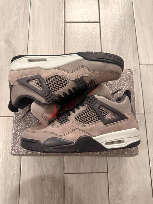 Jordan 4 taupe haze