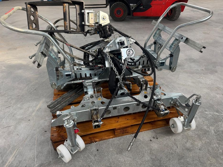 Wynajem chwytak do kostki brukowej do koparki