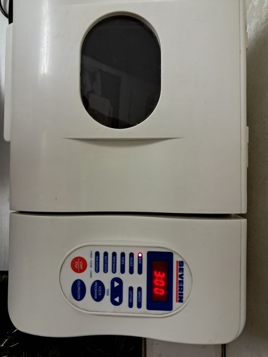 Хлібопіч  Severin