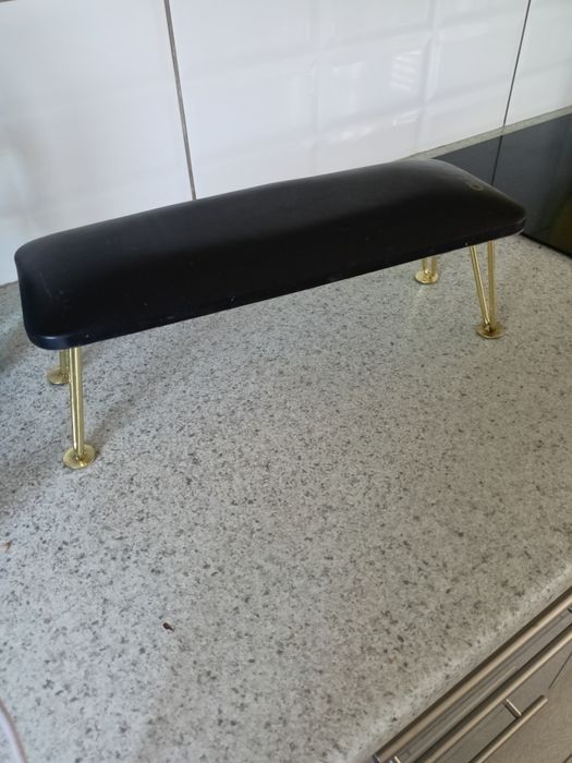 Podstawka pod dłonie manicure