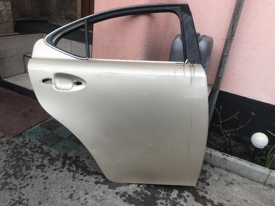 Дверь лексус ис