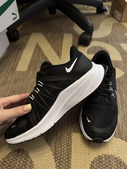 Кросівки NIKE жіночі бігові