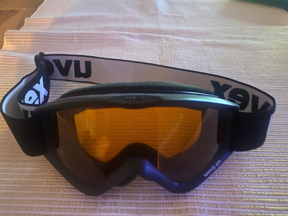 Gogle narciarskie dziecięce  uvex  w idealnym stanie