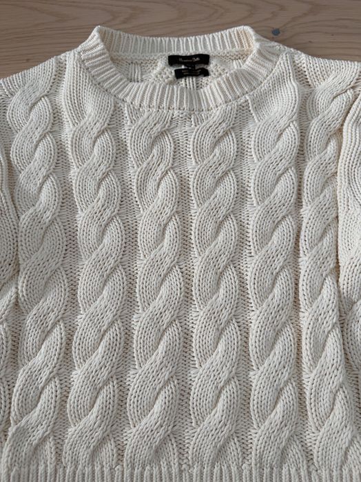 Kremowy sweter z warkoczami Massimo Dutti