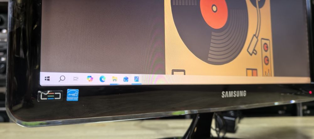 Монітор Samsung LB22A/HDMI /VGA/бж є