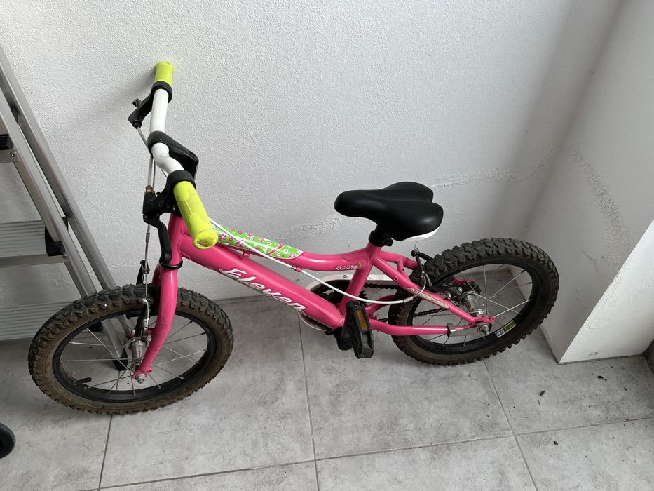 Bicicleta de menina roda 16