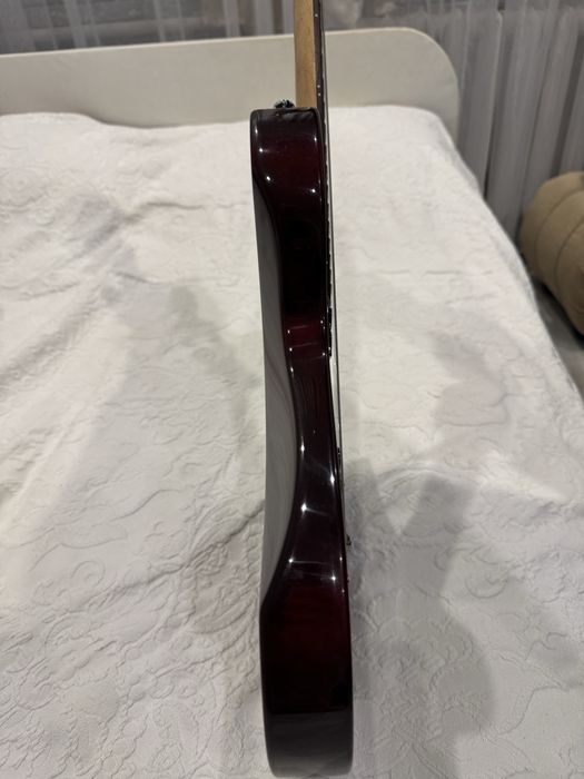 Продам гитару Washburn WI14