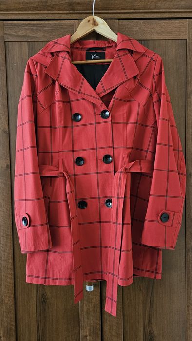 Płaszczyk damski przejściowy w kratkę 42