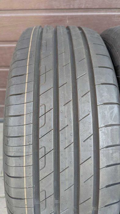 Шини 215/55 R18 95H Goodyear Efficient grip