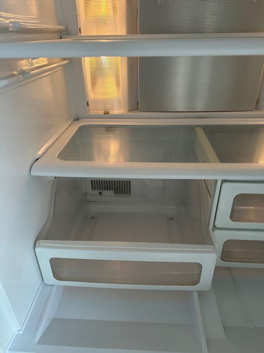 Sharp холодильник