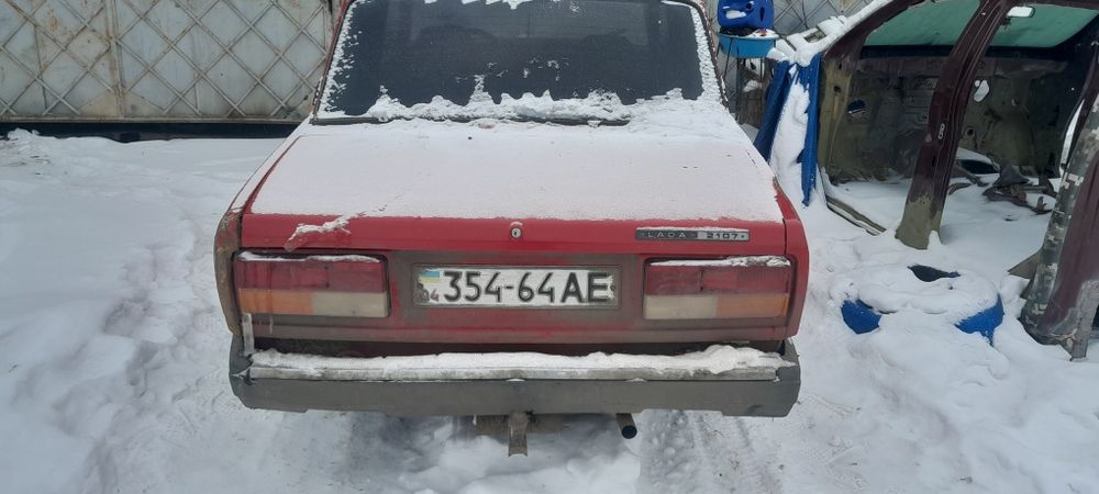 ваз 2107 продам.