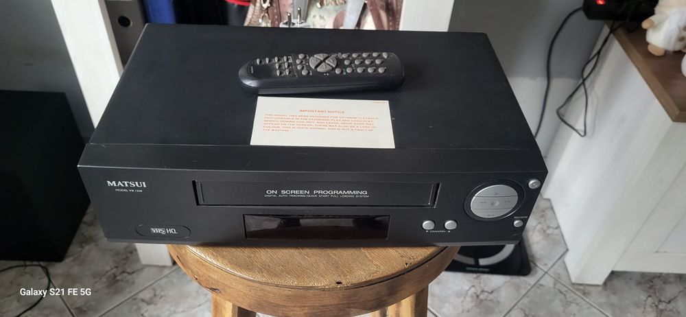 Magnetowid wideo vhs ładny stan