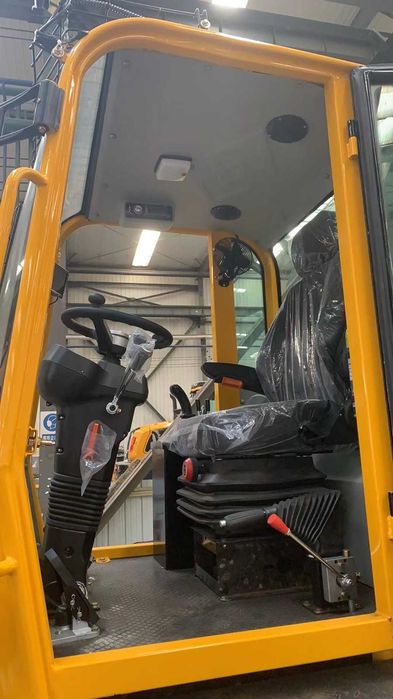 HW2500 телескопічний навантажувач