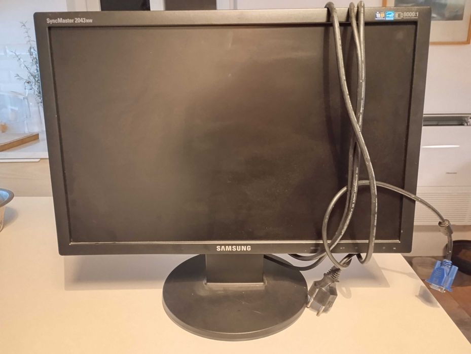 SAMSUNG LCD EnergyStar 2043NW WideScreen MONITOR PC ecrã 51 cm (20")