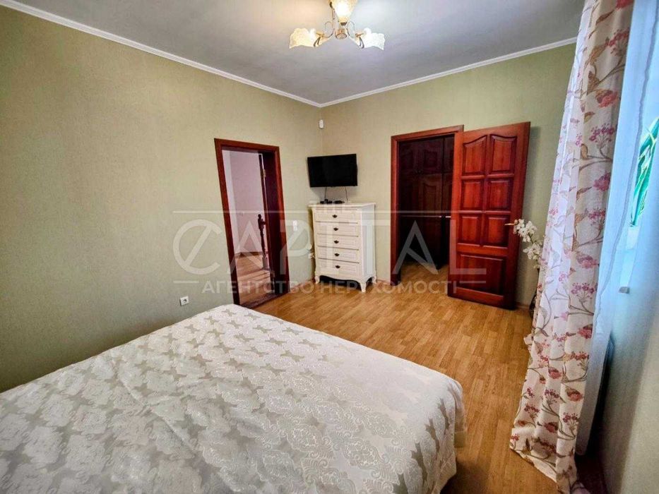 Продажа дома, Гатное, генератор , газ, 15-20 мин пешком м. Теремки