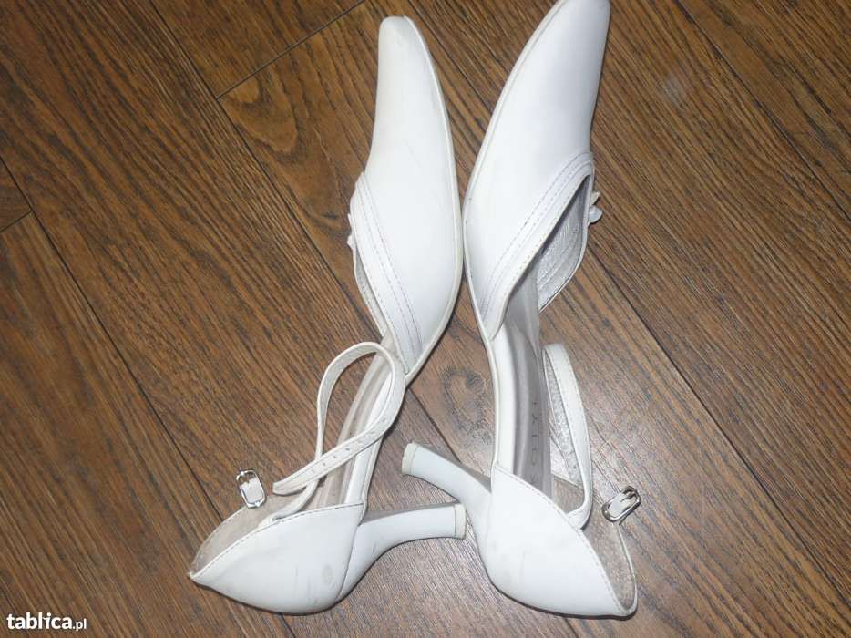Buty ślubne bardzo ładne
