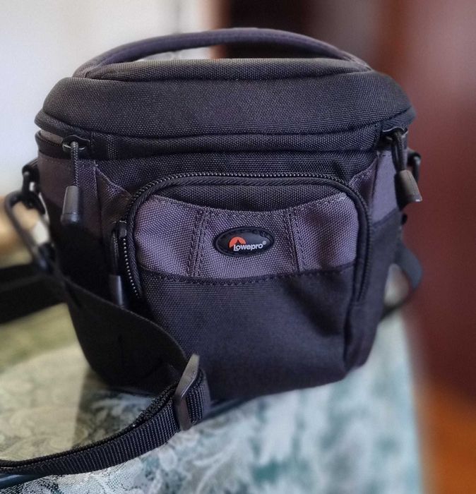 Vendo Handycam SONY com mala de transporte