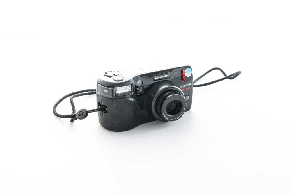 Aparat analogowy na kliszę Olympus SuperZoom 3000 DLX