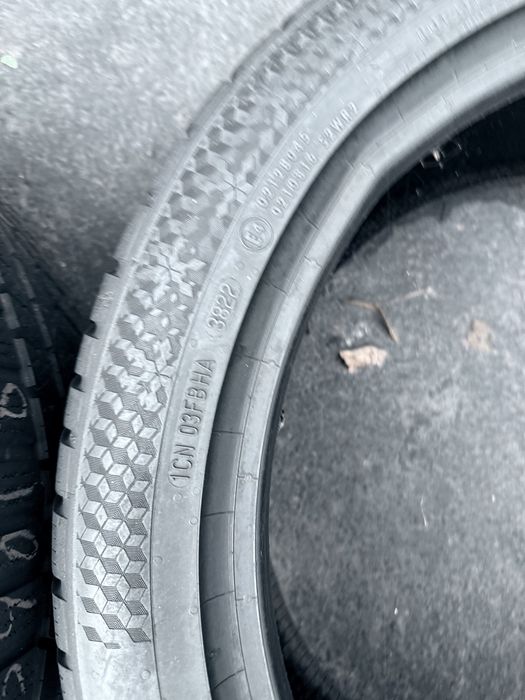 225 45 18 Continental TS870P 85% 2022 Шини Зима