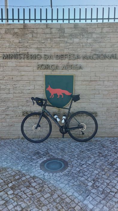Bicicleta de estrada, cube attain