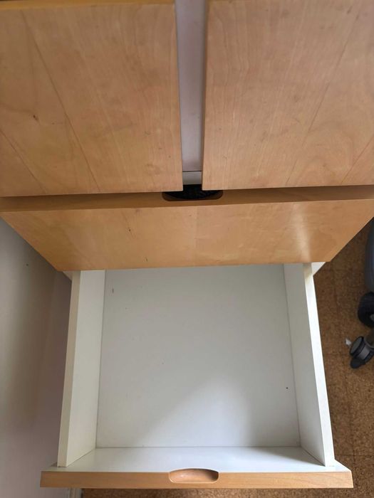 Móvel de arrumação usado IKEA
