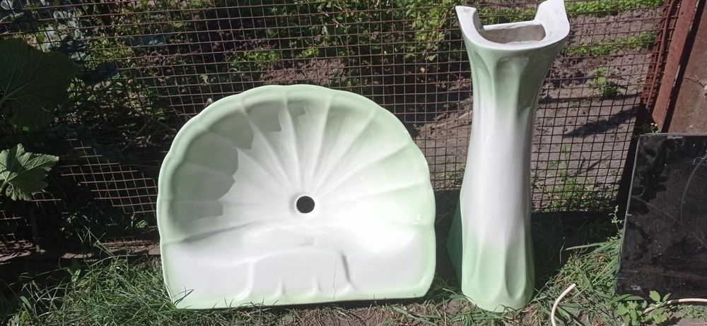 Раковина  ,умивальник  з ніжкою. Тюльпан.