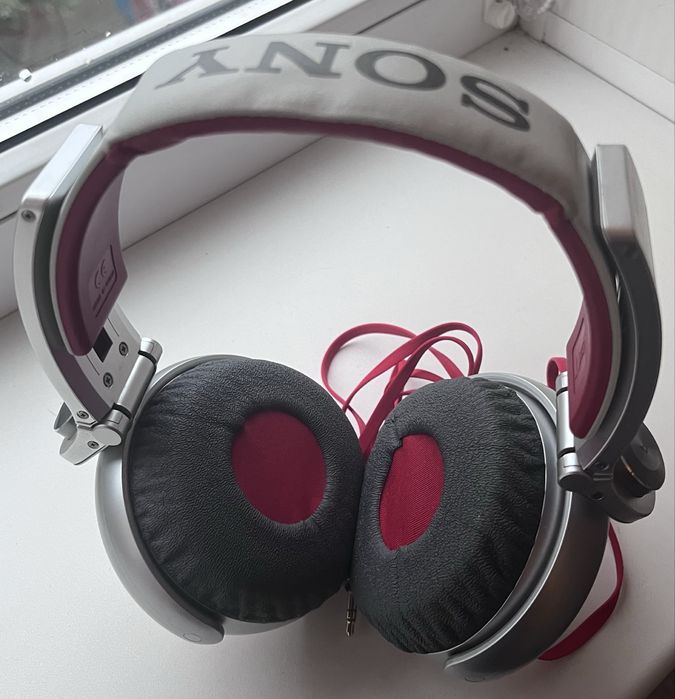 Навушники Sony MDR-X10 провідні