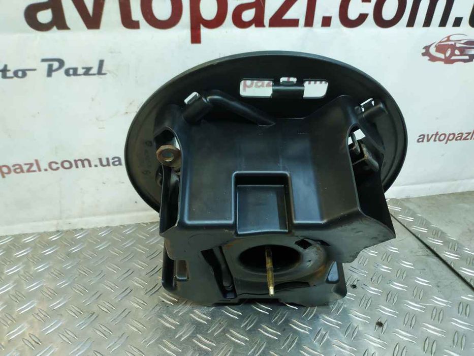 Fiat/Alfa/Lancia Punto 05- Ящик інструментів домкрат ключ KU6218 46796