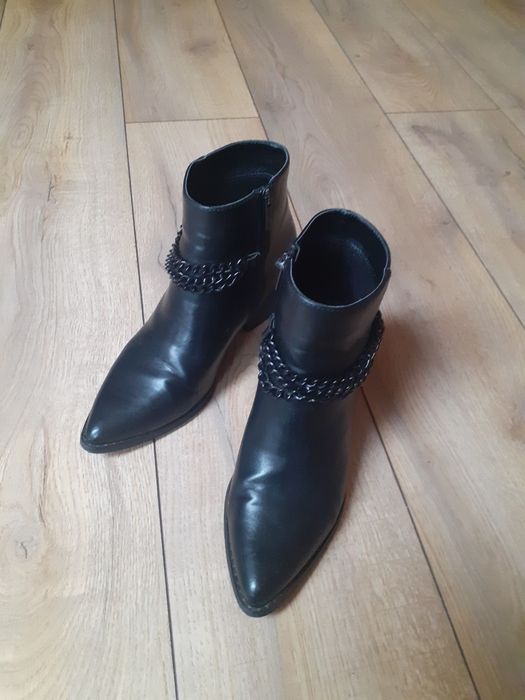 Czarne kowbojki do kostki