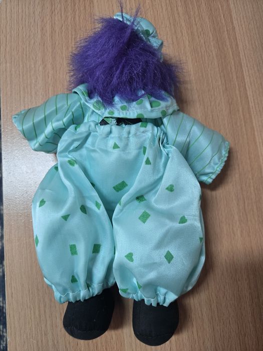 Boneco de palhaço com rosto de porcelana