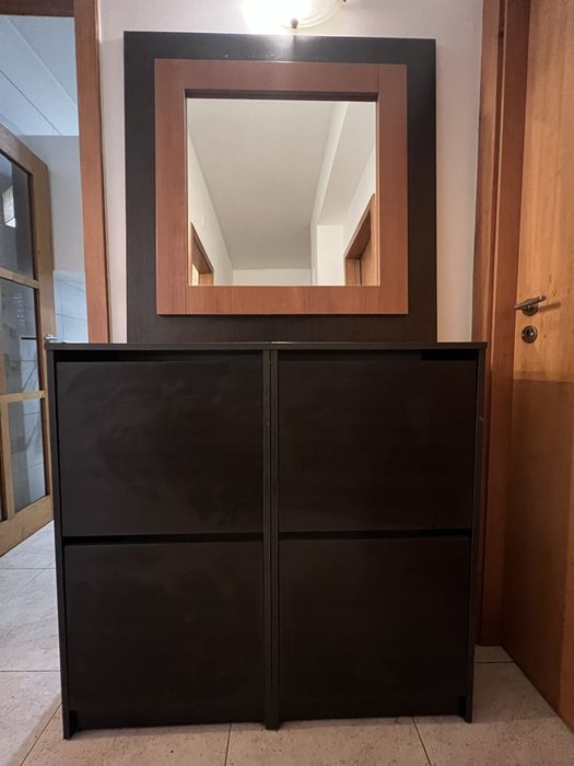 Sapateira com espelho