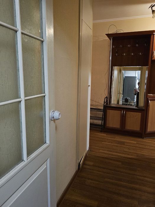 Беремо на місяць Оренда трьохкімнатної квартири по Довженко