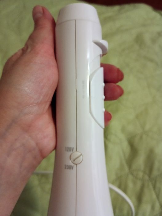 Продам фен Saturn