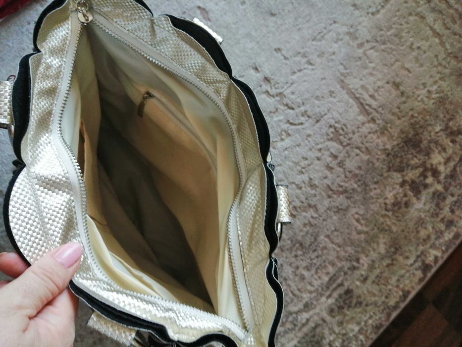 Sprzedam bardzo ładną torebkę