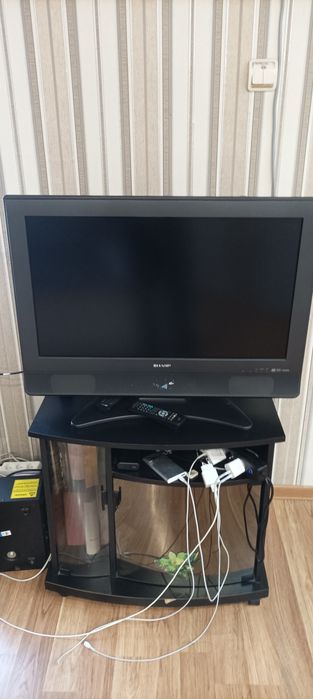 Телевизор Sharp. Д-32.