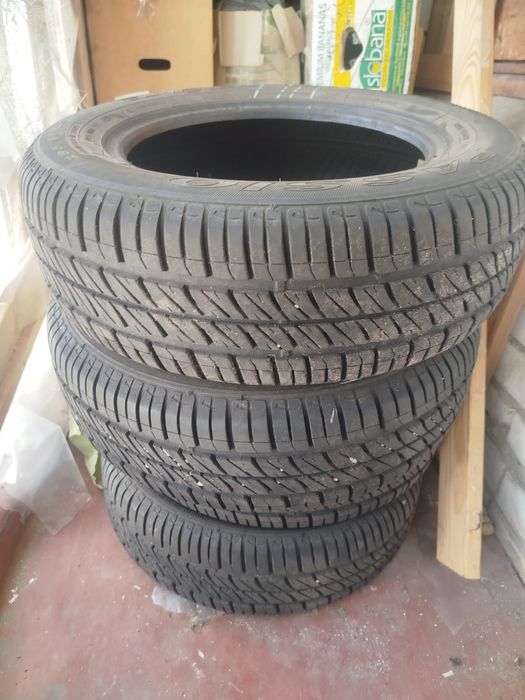 Резина літня, майже нова на Renault MEGANE