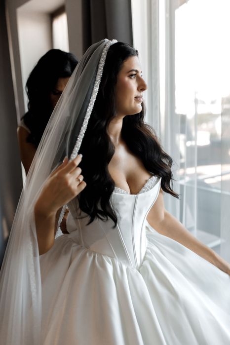 Продаю весільне плаття ( піджак теж)Львів