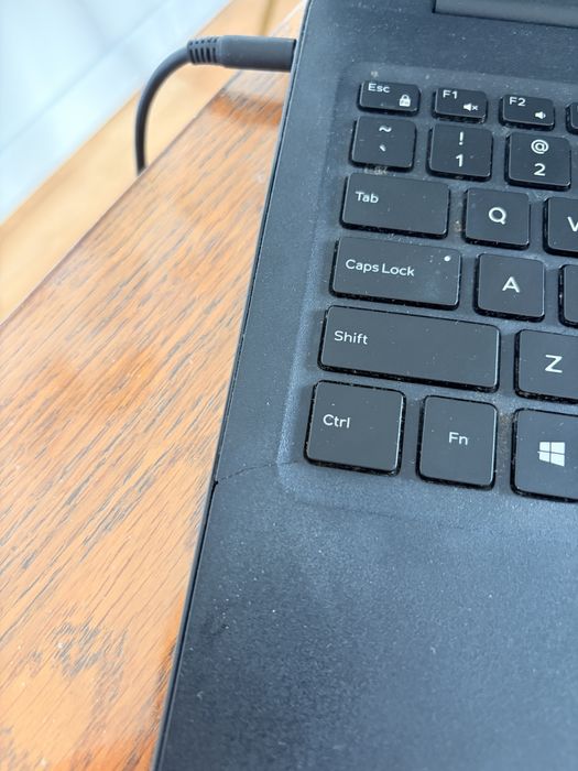 Laptop Dell Latitude 3500
