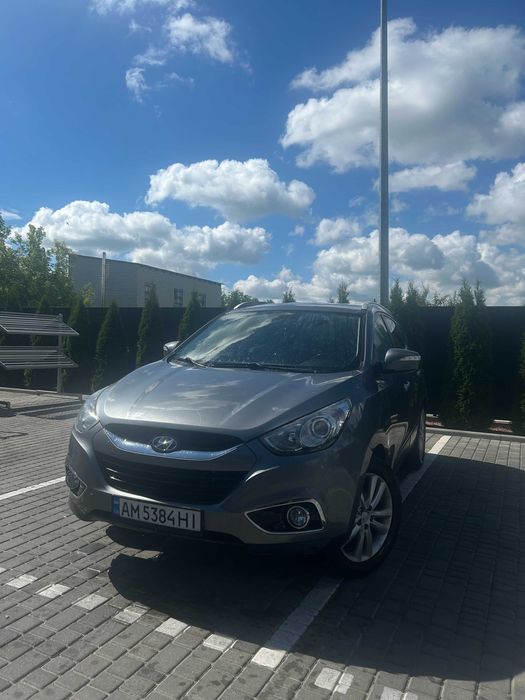 Hyundai ix35 2012 VIN TMAJU81VDCJ215684 фото оголошення 2 з 24