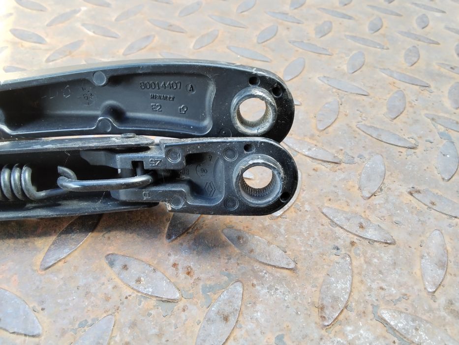 Renault Clio III ramię wycieraczki prawe lub lewe przednie oryginał