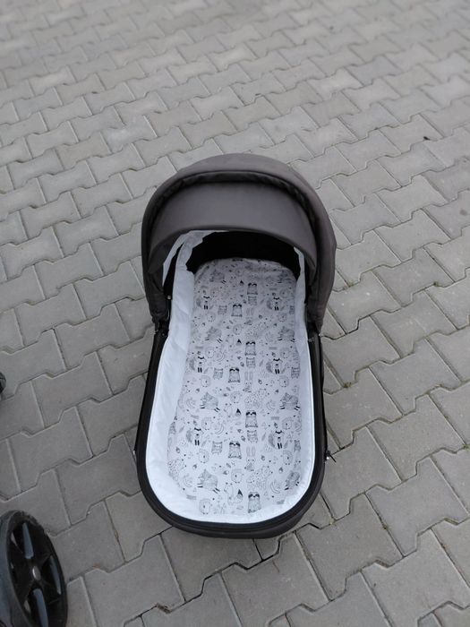 Sprzedam  wózek  4w1