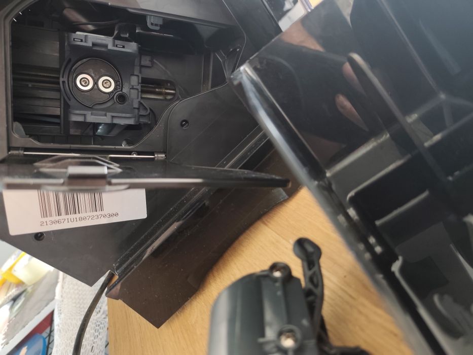 Niezawodny ekspres do kawy DeLonghi Magnifica S ECAM (Czarny)