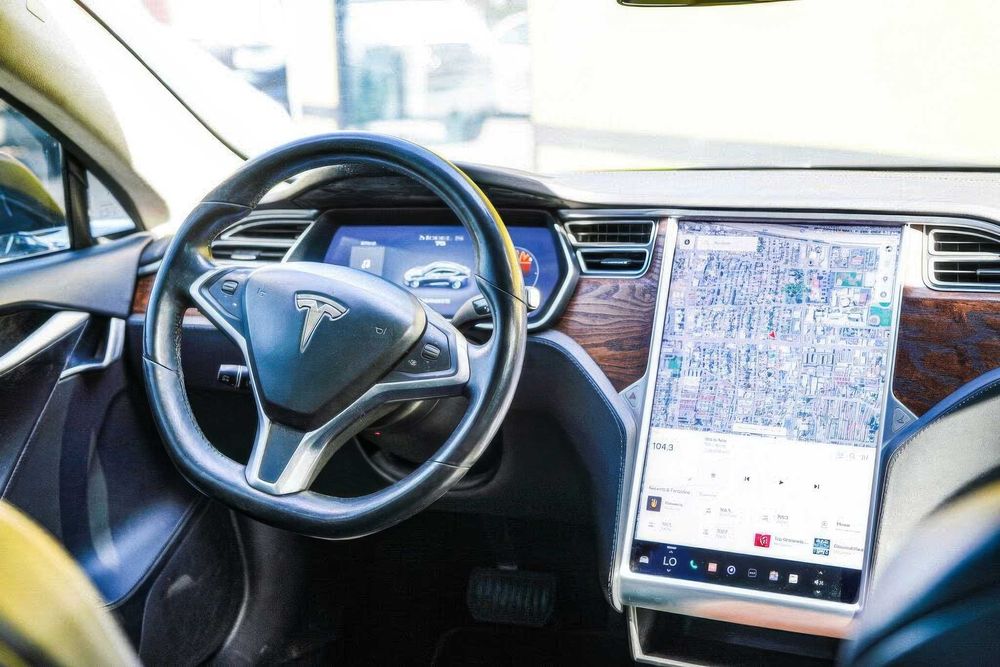 Tesla Model S 75      2017