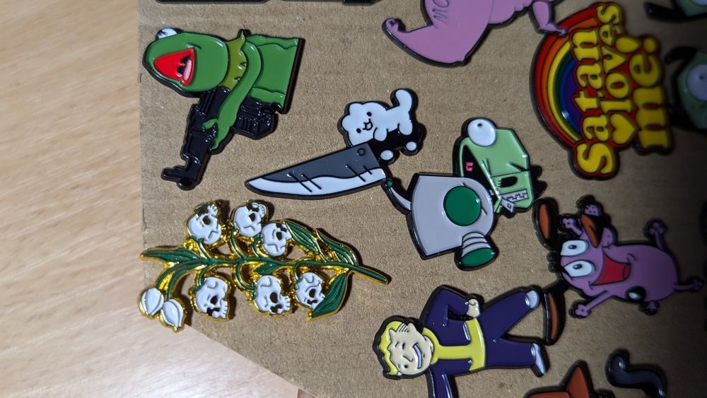 Значки, піни, pin, значок з героями, бавовна, касета, 90ті