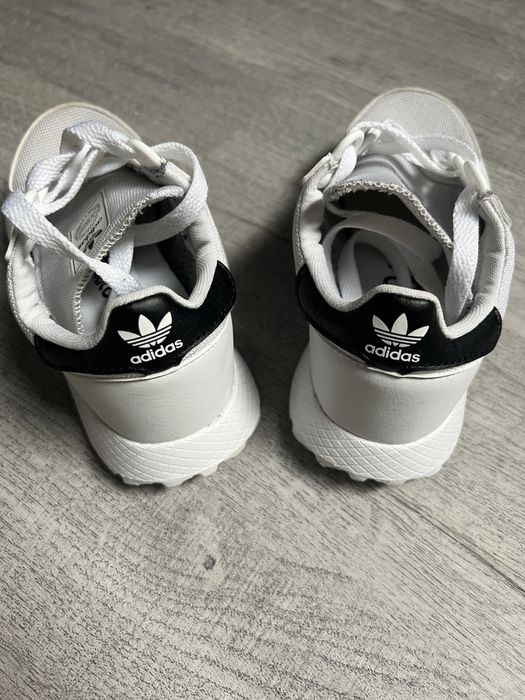 Buty ADIDAS chłopięce rozmiar 28