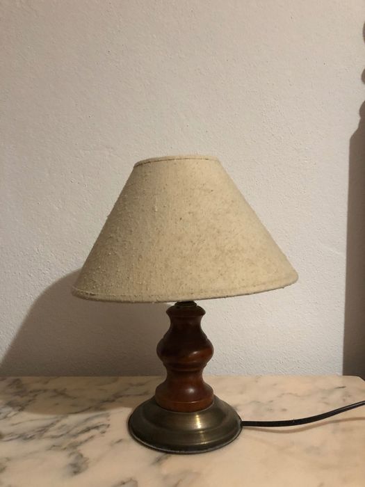 Candeeiro para mesa de cabeceira